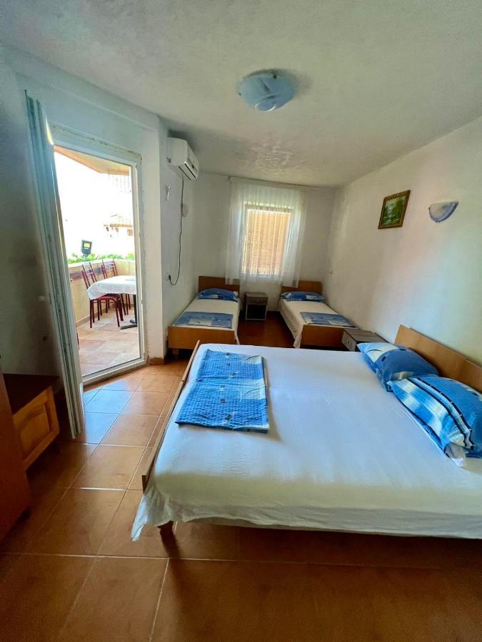 Apartments Vila Fata Ulcinj Exteriör bild